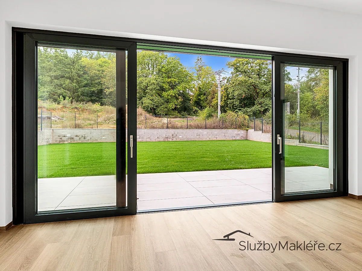Rodinný dům, 231 m², fotografie 5